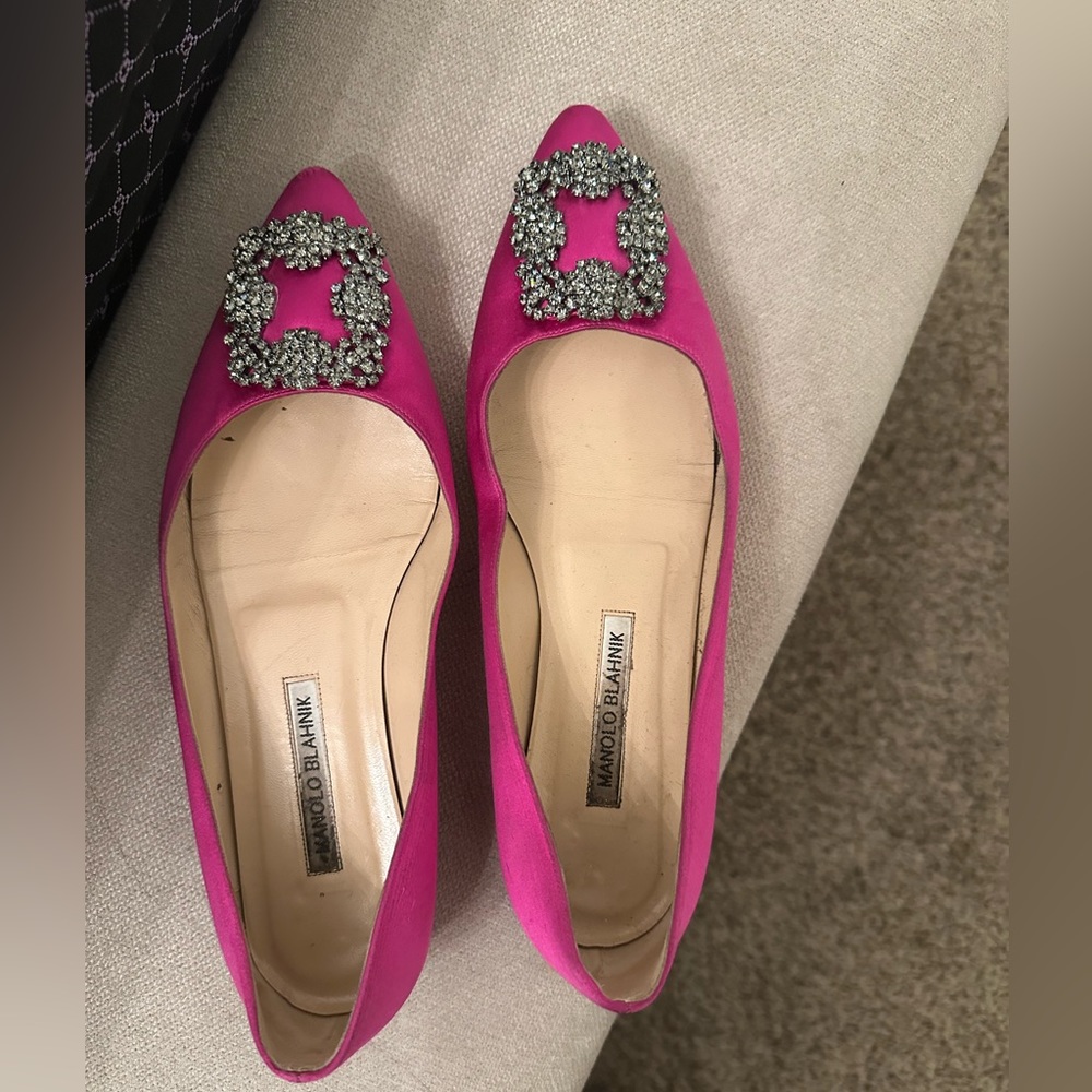 Manolo Blahnik Pink Hangisi Flats
